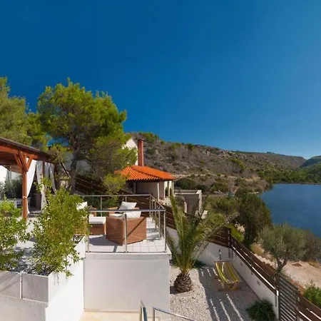 Stunning Brac 5 Bedrooms Infinite Stunning Sea Views Seafront Location *