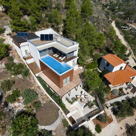 Stunning Brac 5 Bedrooms Infinite Stunning Sea Views Seafront Location