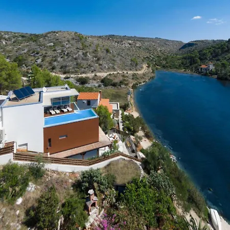 Villa Stunning Brac 5 Bedrooms Infinite Stunning Sea Views Seafront Location *