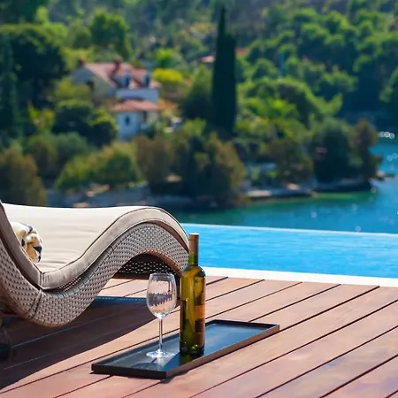 Stunning Brac 5 Bedrooms Infinite Stunning Sea Views Seafront Location Villa Sutivan