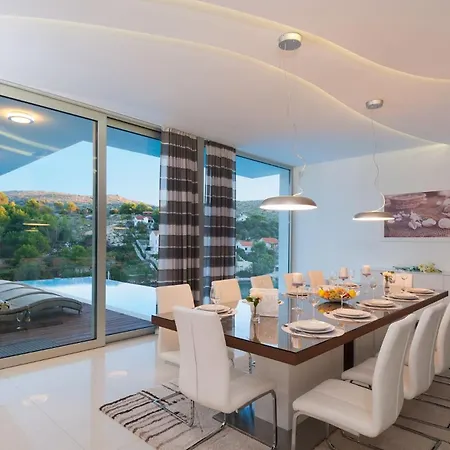 Stunning Brac 5 Bedrooms Infinite Stunning Sea Views Seafront Location Villa *
