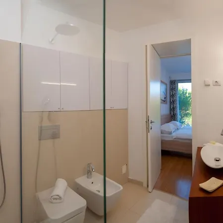 Stunning Brac 5 Bedrooms Infinite Stunning Sea Views Seafront Location *