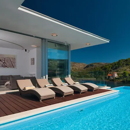 Stunning Brac 5 Bedrooms Infinite Stunning Sea Views Seafront Location Sutivan