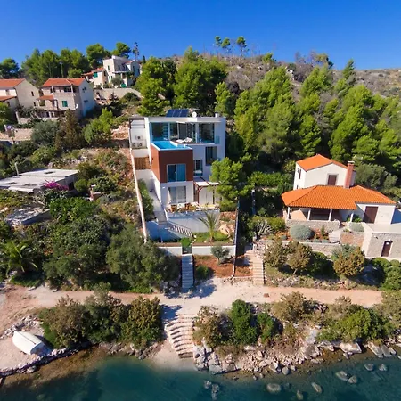 Stunning Brac 5 Bedrooms Infinite Stunning Sea Views Seafront Location Villa *