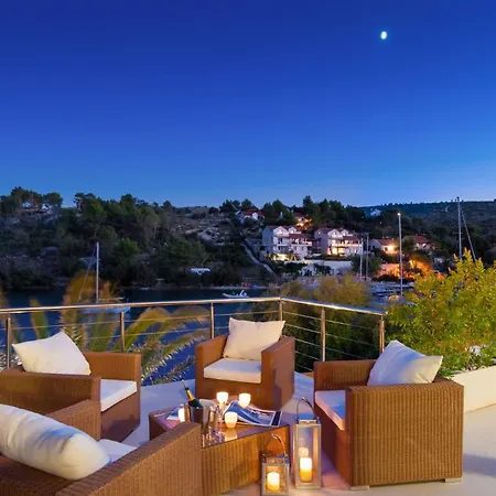 Stunning Brac 5 Bedrooms Infinite Stunning Sea Views Seafront Location