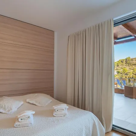 Stunning Brac 5 Bedrooms Infinite Stunning Sea Views Seafront Location Villa