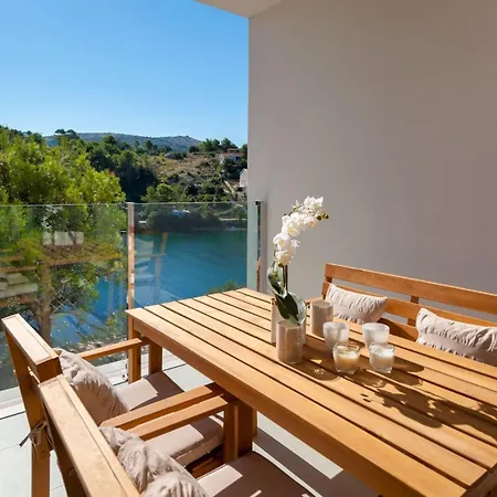 Villa Stunning Brac 5 Bedrooms Infinite Stunning Sea Views Seafront Location