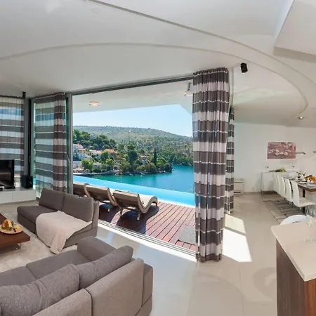Villa Stunning Brac 5 Bedrooms Infinite Stunning Sea Views Seafront Location *