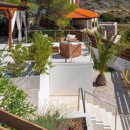 Villa Stunning Brac 5 Bedrooms Infinite Stunning Sea Views Seafront Location Sutivan