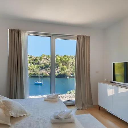Stunning Brac 5 Bedrooms Infinite Stunning Sea Views Vila *